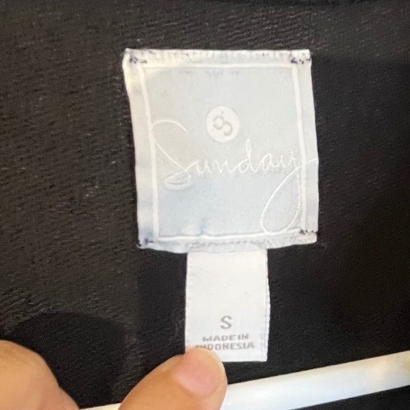 Sunday Black Zip Up Jacket with Pockets Casual Everyday Small Activewear Athlete - Picture 5 of 8